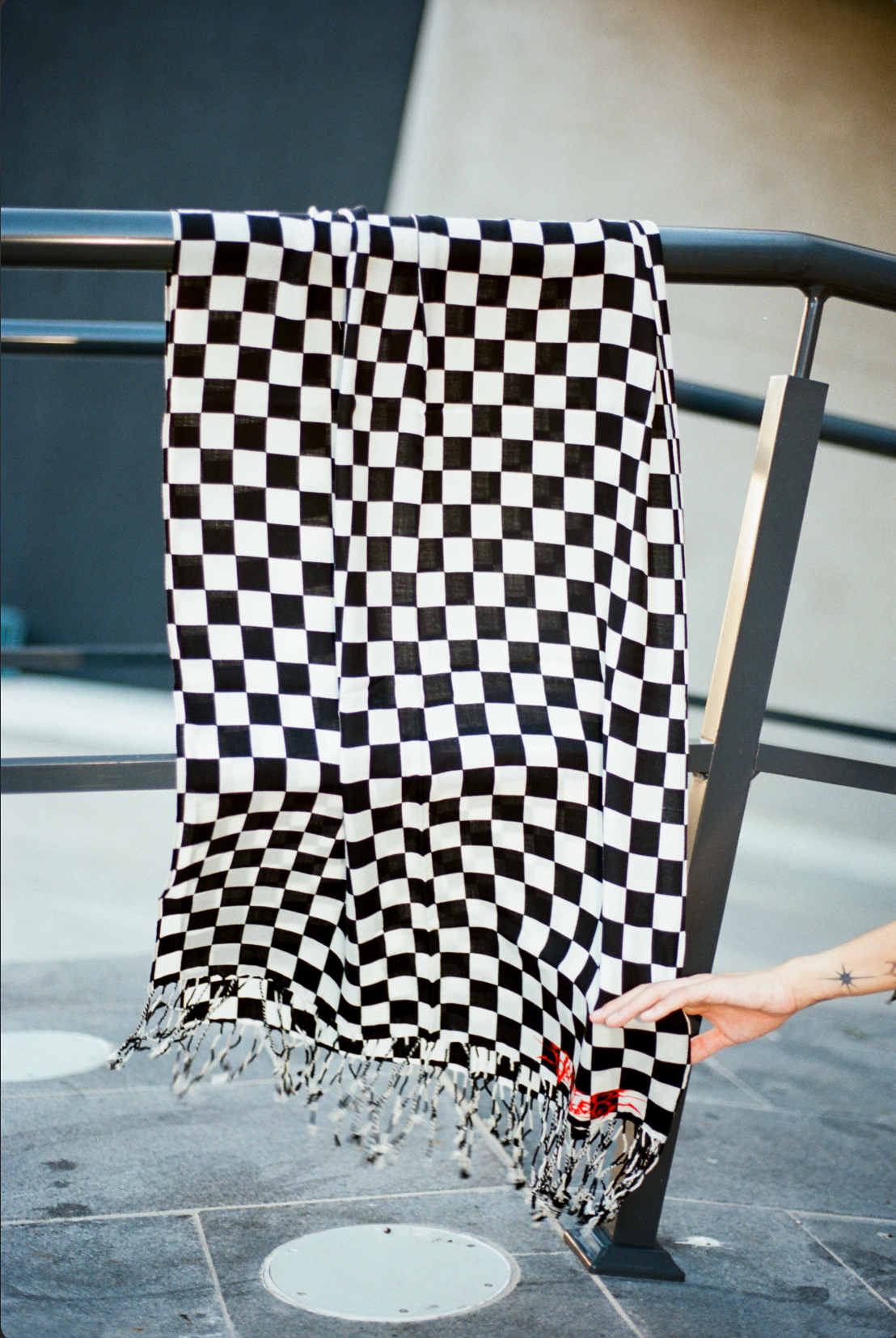 Super Speed Checkered Pashmina
